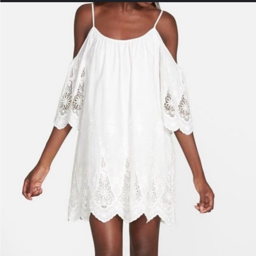 White off shoulder lace dress